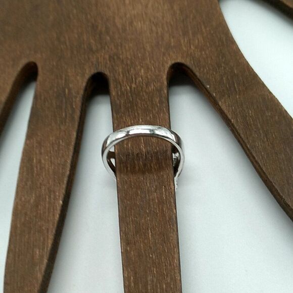 Vintage Silver-tone Rhinestone Filigree Ring Size 7.25 - Picture 7 of 15